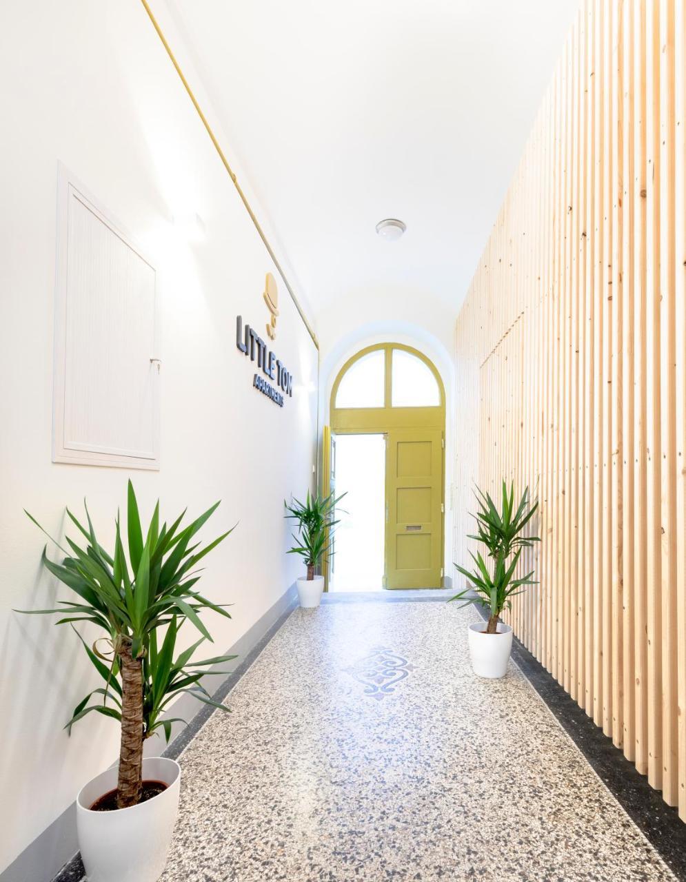 Little Tom Apartments プラハ エクステリア 写真