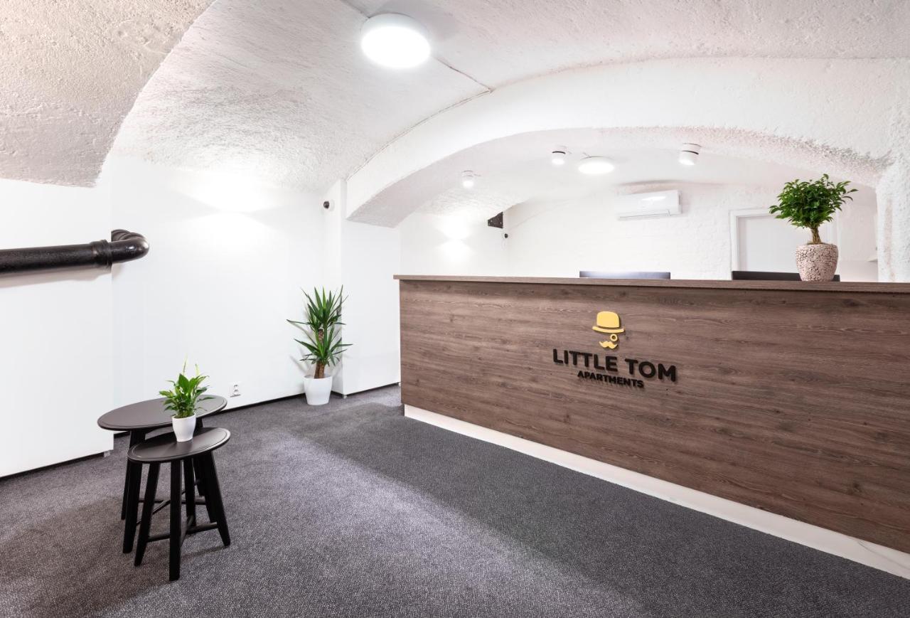 Little Tom Apartments プラハ エクステリア 写真