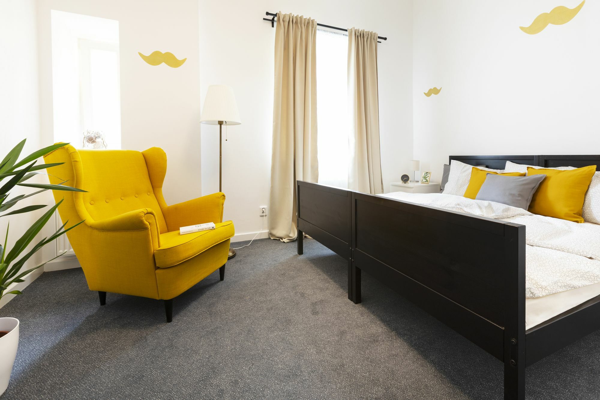 Little Tom Apartments プラハ エクステリア 写真